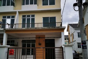 Senai,Scientex Jaya 2.5stry House For Rent(RM1300 Only)