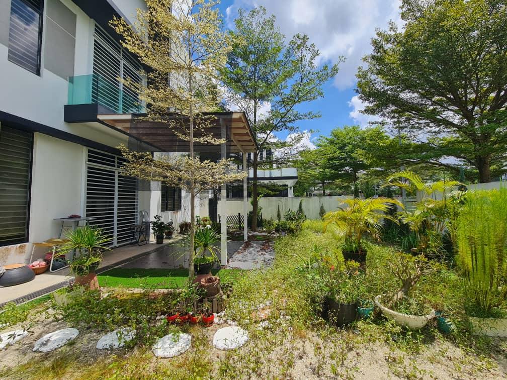Bukit Indah @ Garden Villa Super Corner Cluster