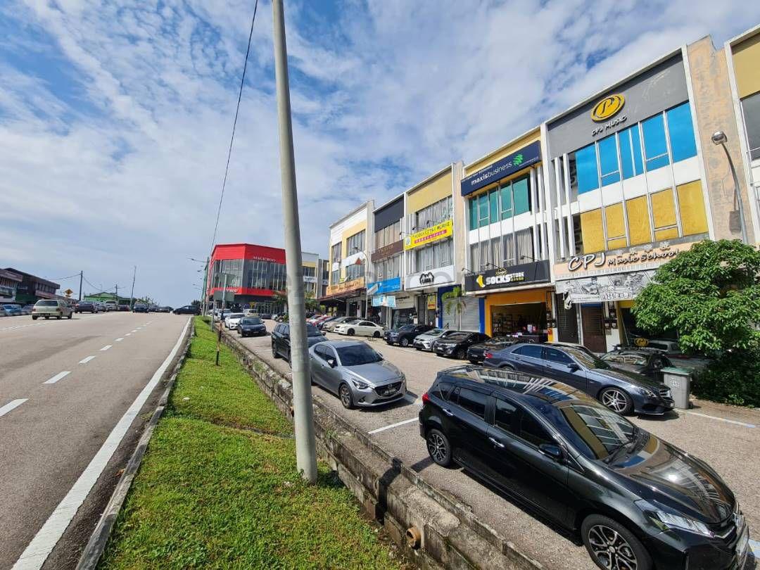 Tun Aminah,Jln Pendekar 3stry Shop For Rent (Facing Main Road)