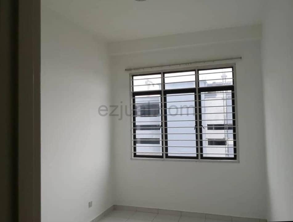 Jentayu @Tampoi 3rooms For Sale (Full loan Unit)